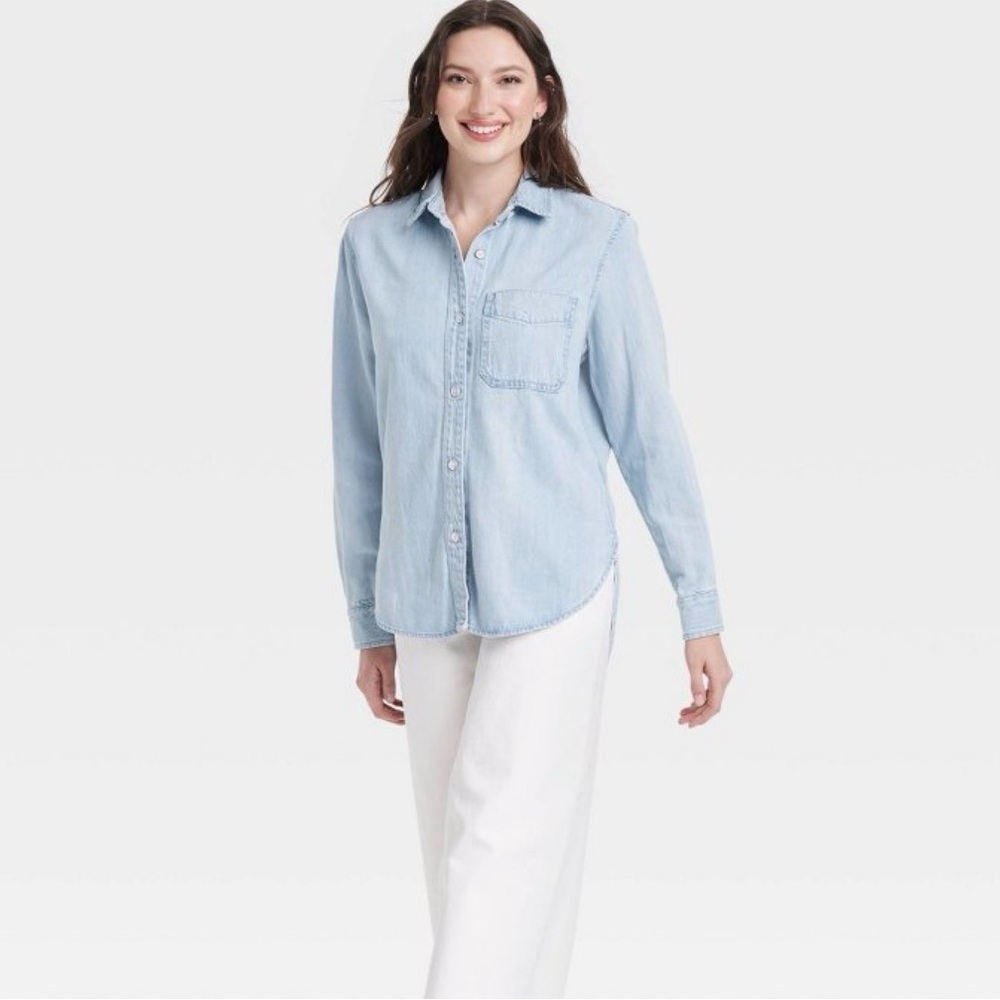 Women's Relaxed Fit Denim Button-Down Shirt - Picture 2 of 4
